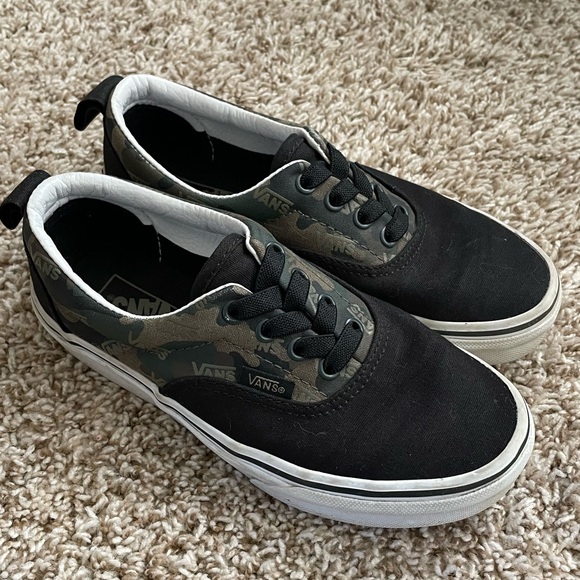 Kids Camo Vans size 1.5 - Picture 5 of 5